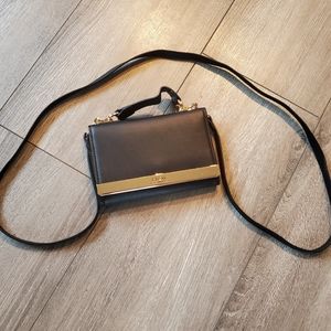 Guess Black and White Crossbody/Clutch Bag with detachable strap.